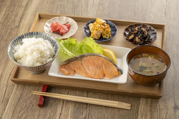日本の食卓 和食